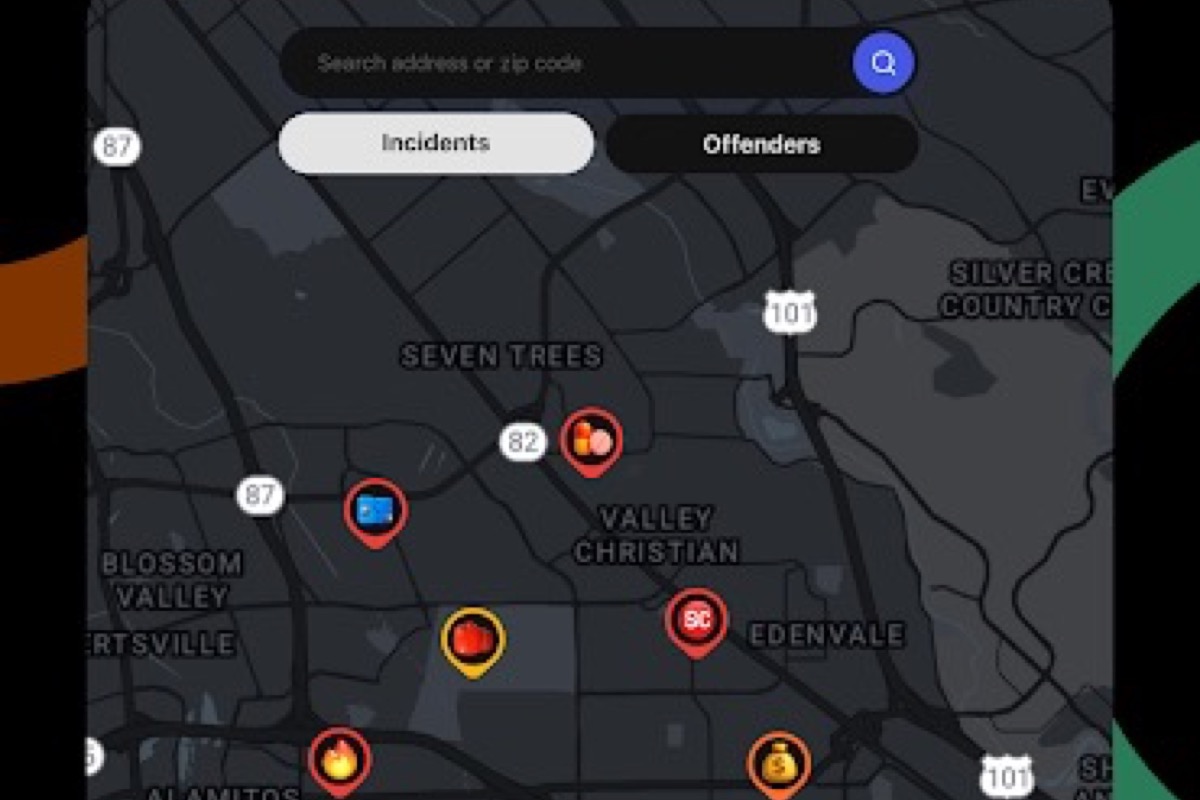 CrimeRadar on Android: map with public security incidents and activity feed by area