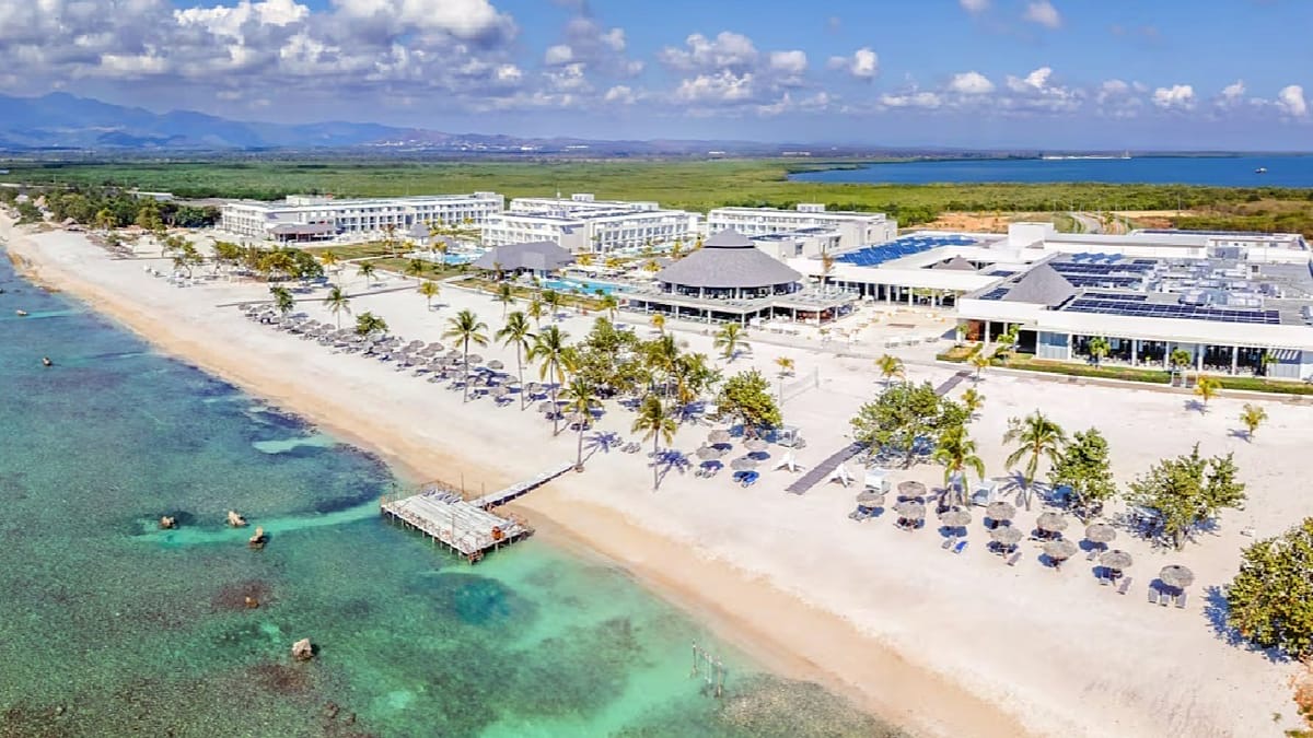 Complejo hotelero en Cuba, en imagen de Euronews para su cobertura sobre la salida de Meliá, Iberostar y Barceló en julio de 2026