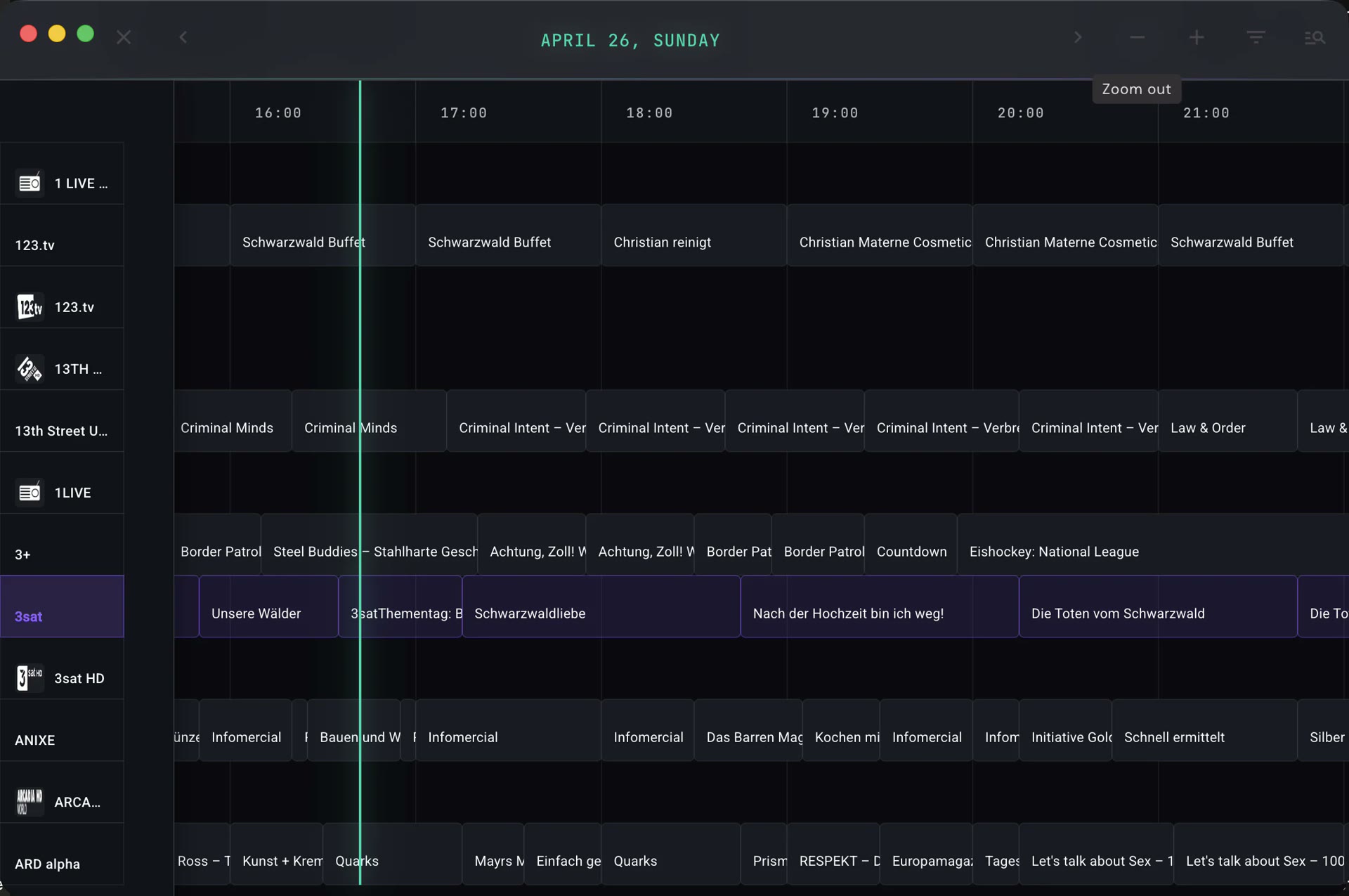 Vista de guía electrónica de programas (EPG) en IPTVnator con varios canales y horarios