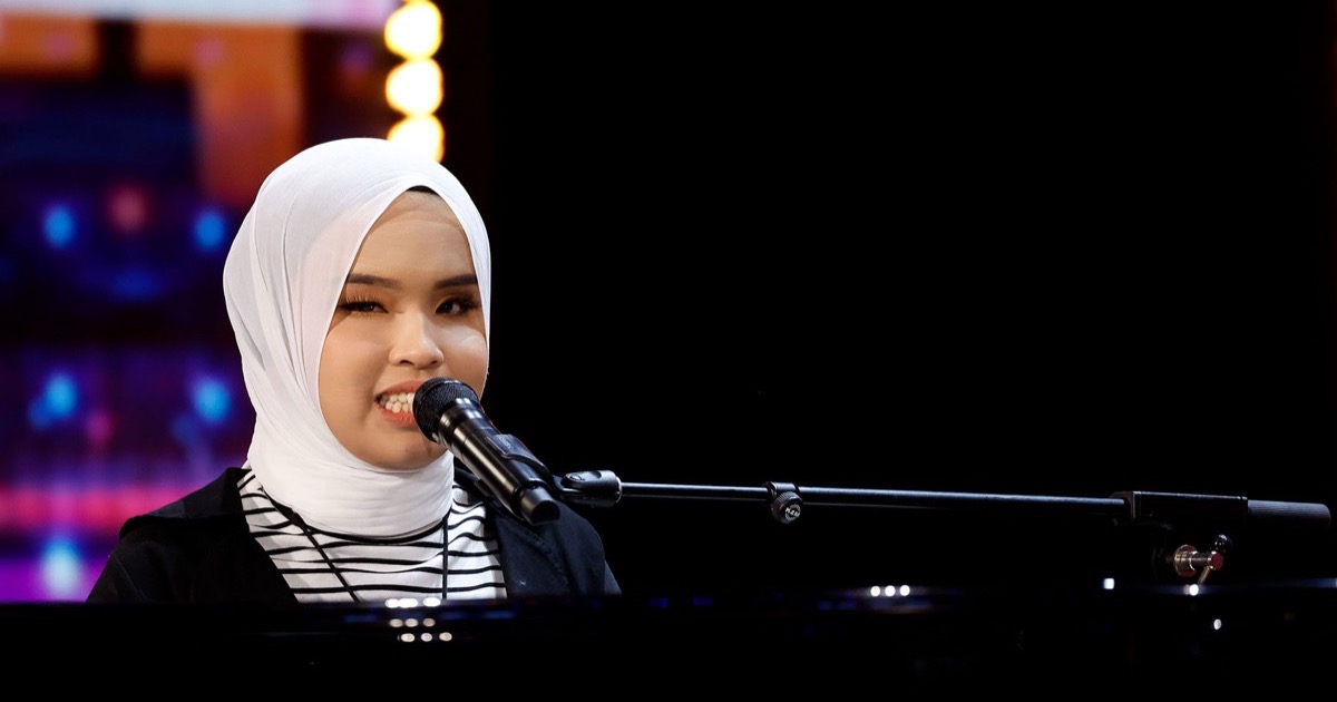 Putri Ariani en su audición de America's Got Talent (2023): el momento del Golden Buzzer de Simon Cowell tras interpretar Loneliness y Sorry Seems to Be the Hardest Word